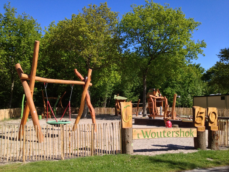 De speeltuin van kampeerterrein t Woud op Texel