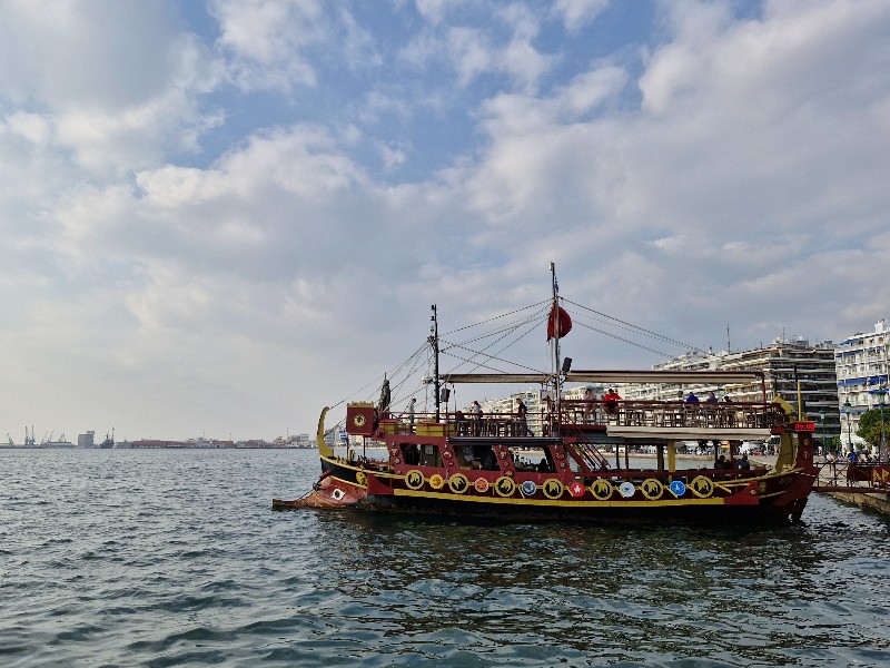 Het 'piratenschip' waarop wij een rondvaart maakten.