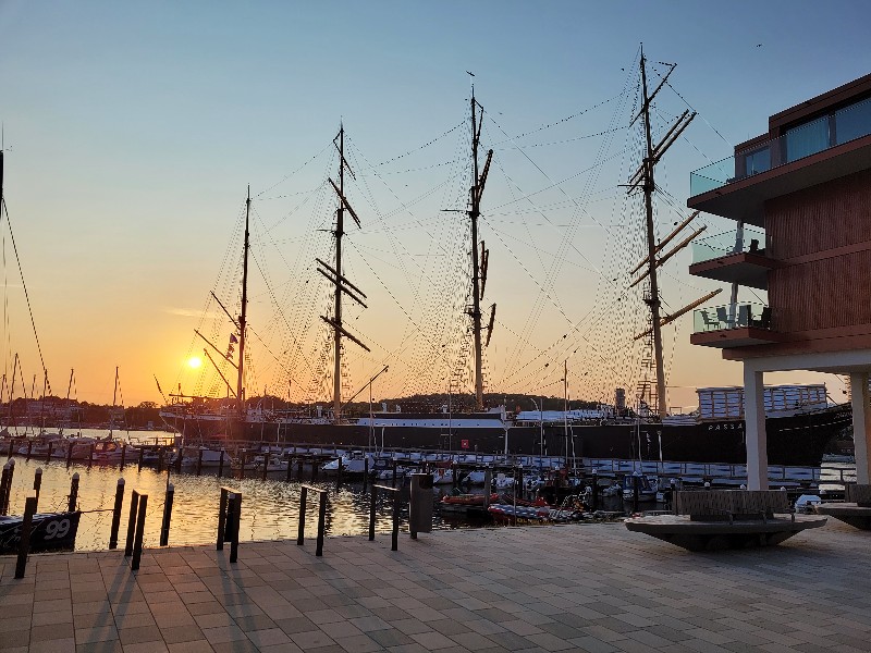 Haven Travemünde met driemaster Passat