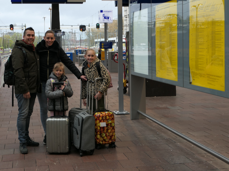 Niemand hoeft te rijden, we gaan relaxed op vakantie zo