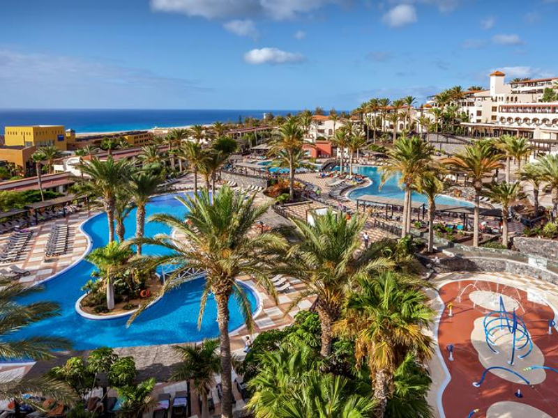 Uitzicht over het Occidental Jandia Mar hotel op Fuerteventura in Spanje