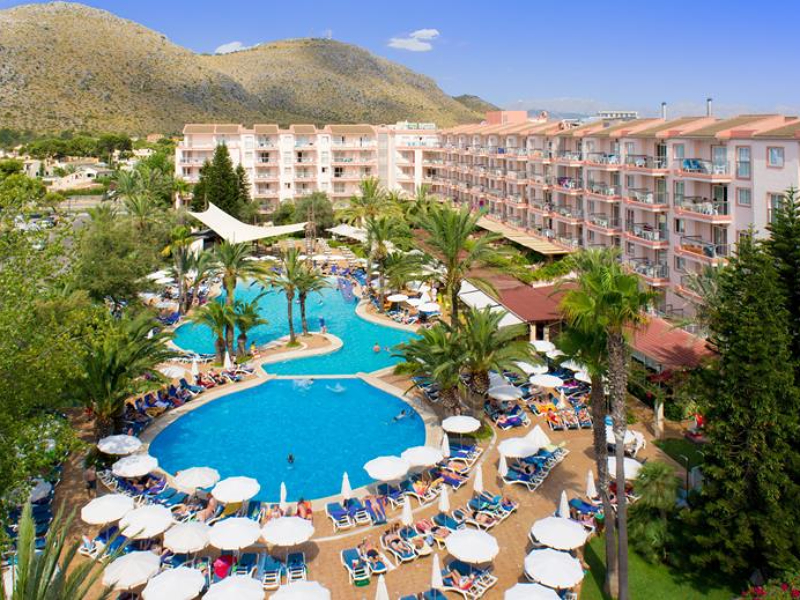 Uitzicht over het kindvriendelijke Viva Sunrise Hotel op Mallorca