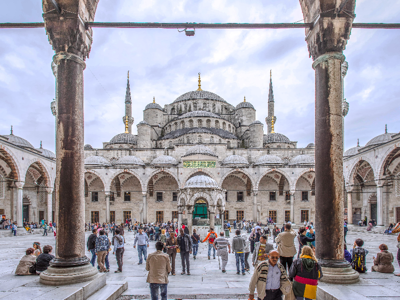 Istanbul is een schitterende stad en leuk om met kinderen te bezoeken.