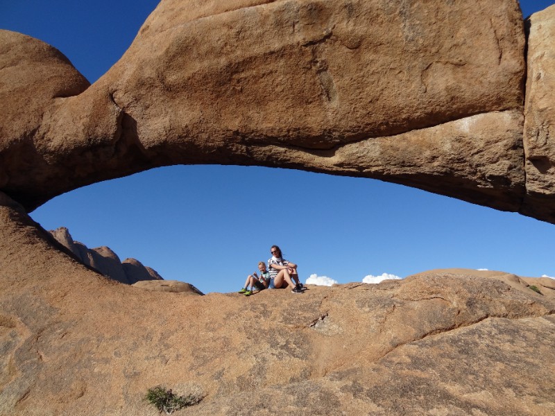 Mooi plekje tussen de rotsen in Namibië