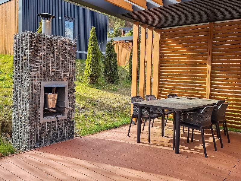 Mooi terras met natuurlijke materialen