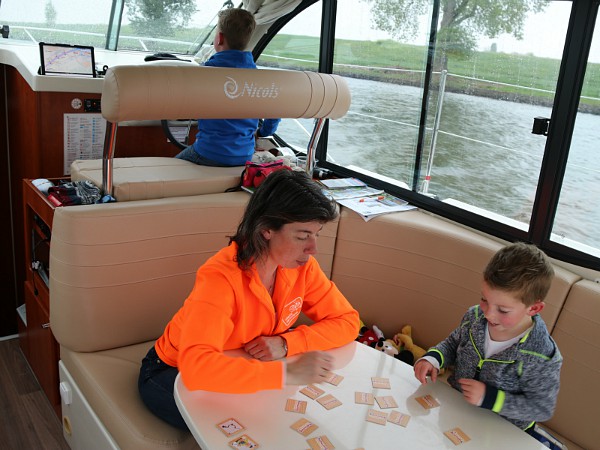 Bij minder mooi weer verkassen we naar binnen