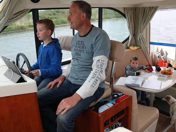 De boten kunne van binnen en van buiten bestuurd wordem
