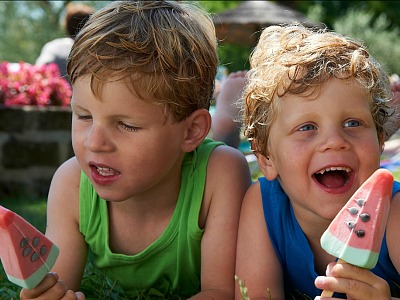 Kids met een ijsje
