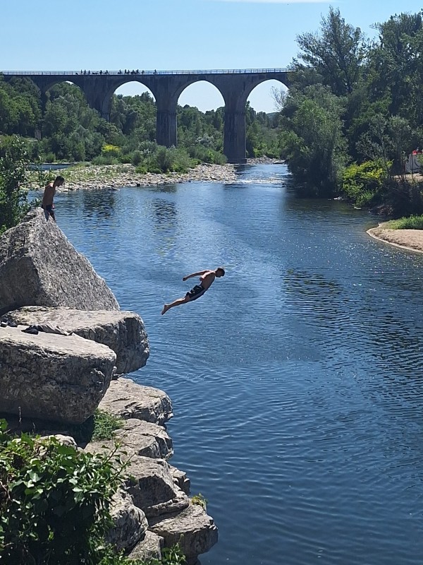 Van de rotsen afduiken