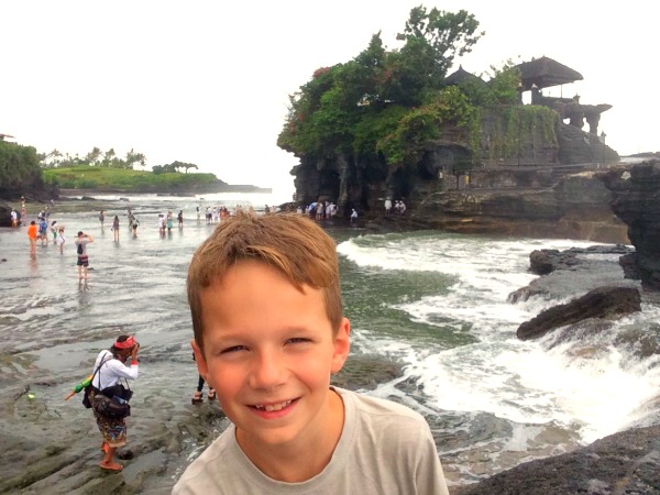 Bij de Tanah Lot tempel op Bali, Indonesië