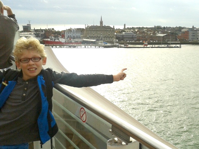 De boot vertrekt uit Harwich!