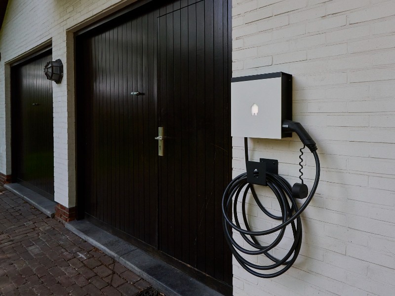 Oplaadpunt voor elektrische auto's bij Villa Bosrijk