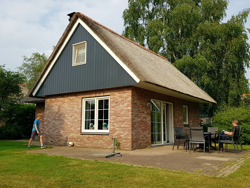 Voetballen en relaxen bij onze villa op het vakantiepark