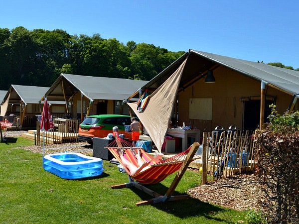 Kamperen in een luxe tent