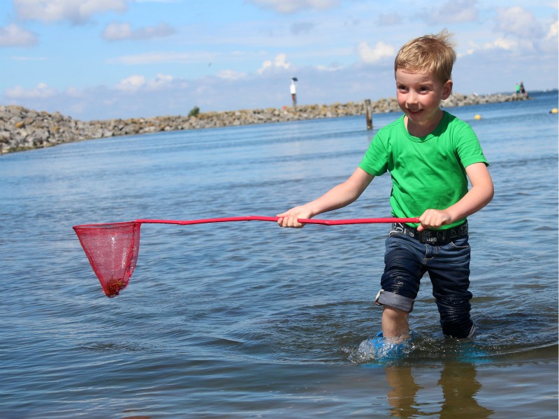 Vissen in het meer bij Landal Port Greve