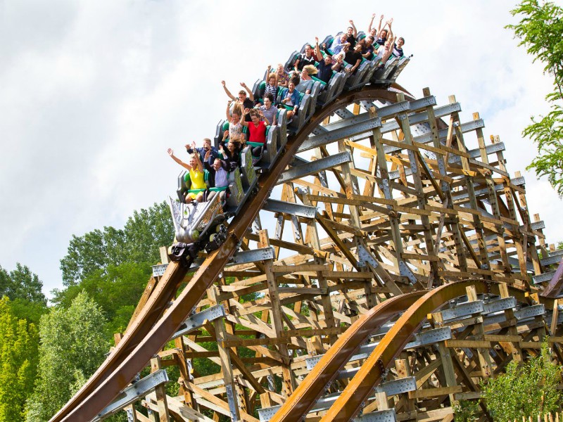 Walibi achtbaan Untamed in actie