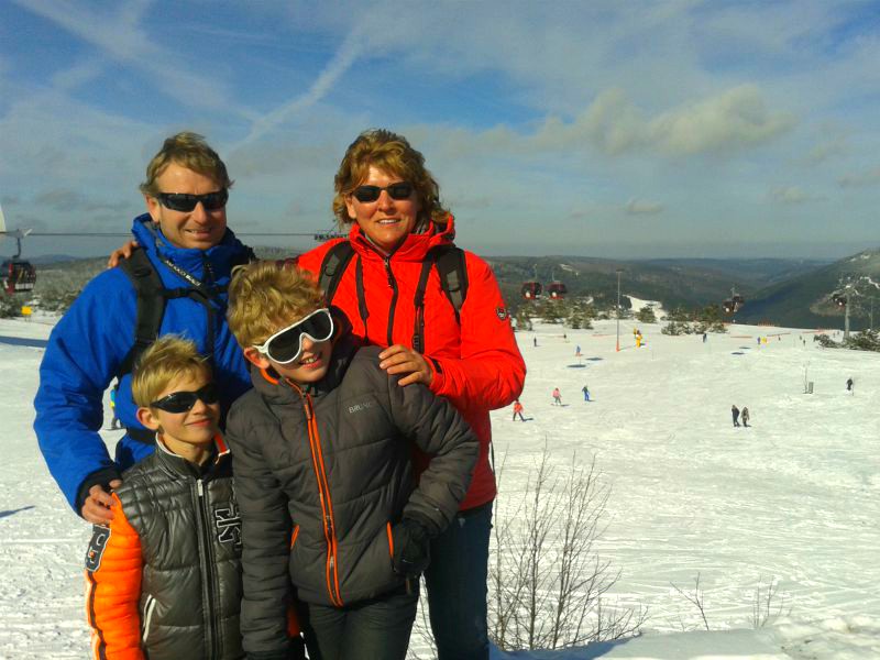 Even poseren bovenaan de berg in Willingen