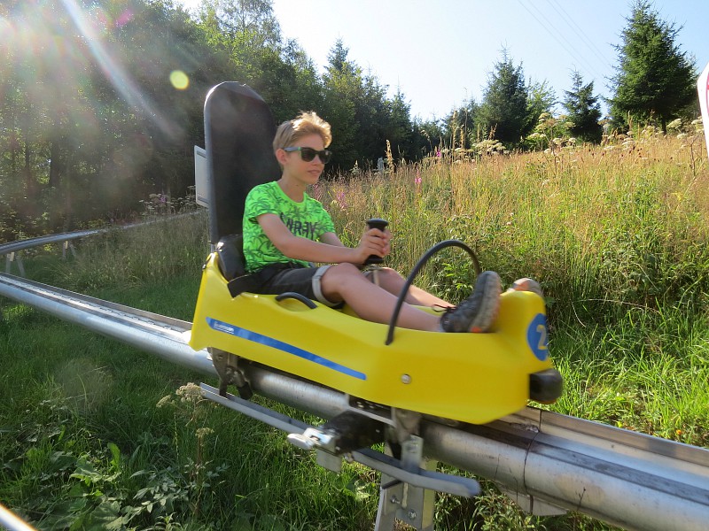 Tycho aan het rodelen bij WInterberg