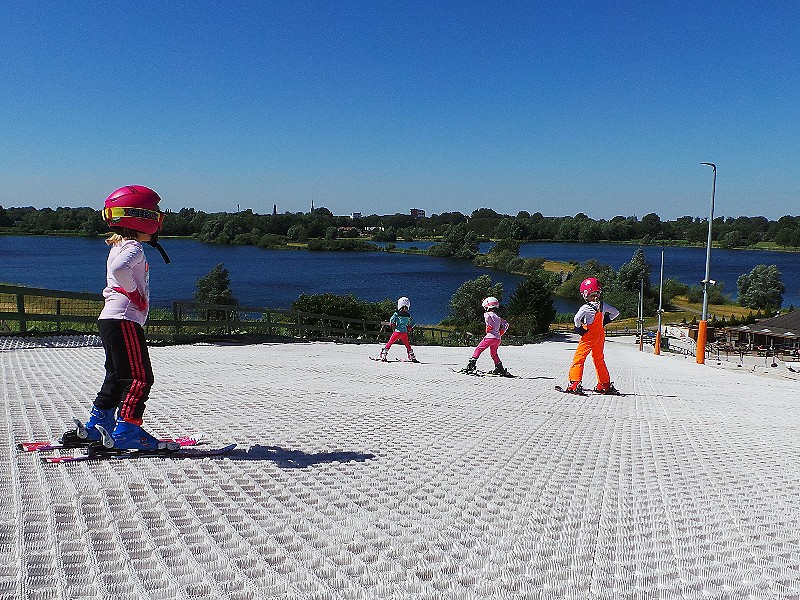 Skiën met uitzicht bij Skipiste Nieuwegein