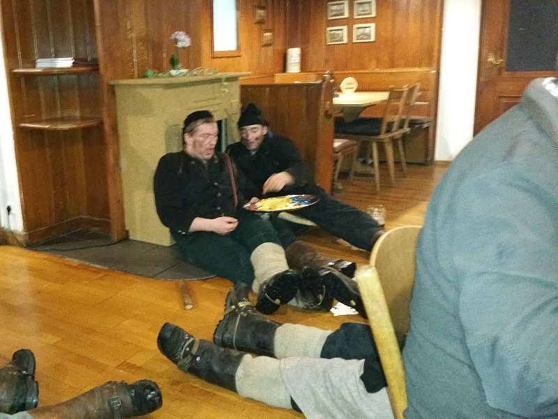 De zwervers in het restaurant in Pfronten