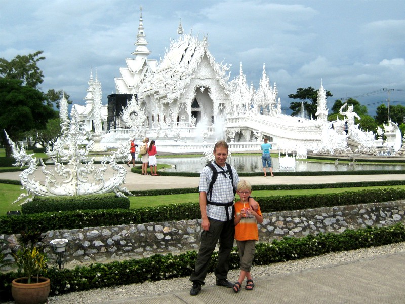 De beroemde witte tempel van Chiang Rai moet je gezien hebben