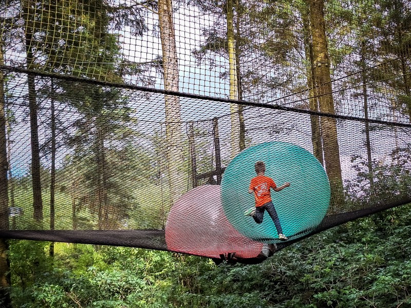 Spelen met mega ballen