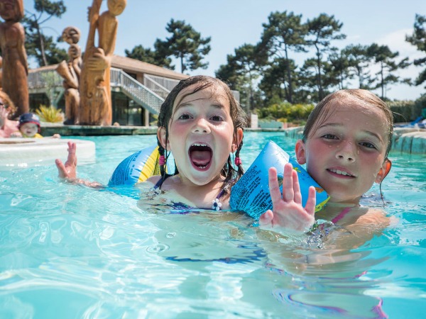 Volop Zwemplezier bij Yelloh campingdorpen