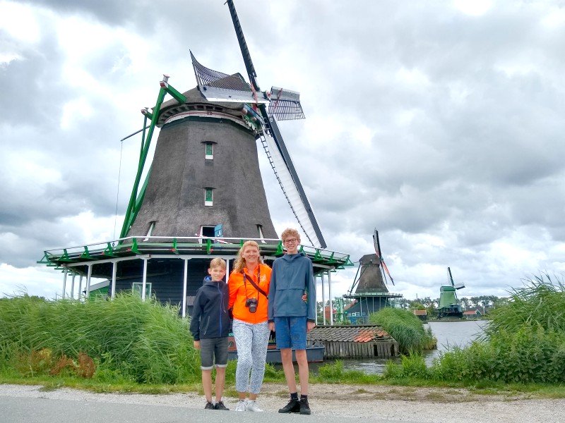 Even poseren voor de molens aan de Zaanse Schans