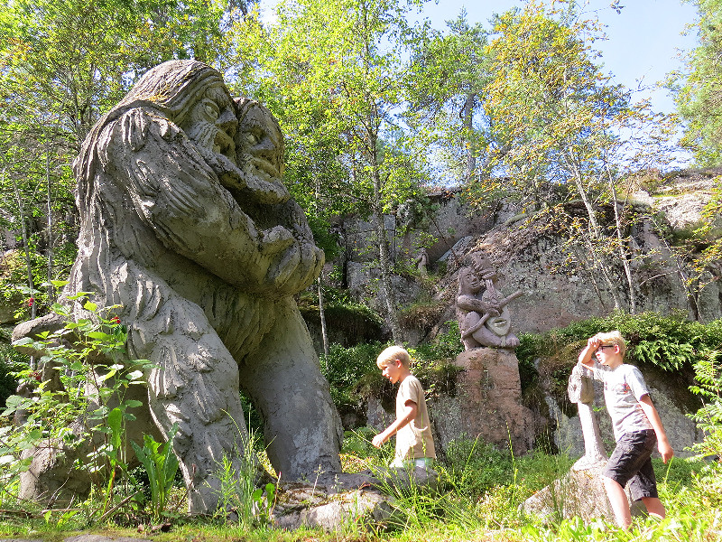 Zeb en Tycho in het trollenbos  Trollskogen