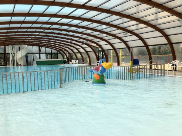 Het zwembad dat in de zomer buitenbad wordt