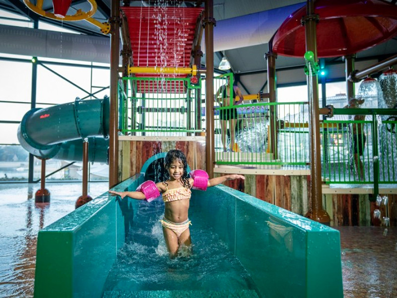 Vernieuwde zwembad Landal t loo, het spraypark
