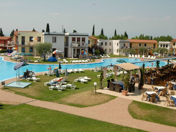 lagunazwembad op gasparina village