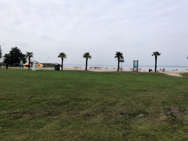 Het strandje bij Speelpark Oud Valkeveen in de provincie Utrecht