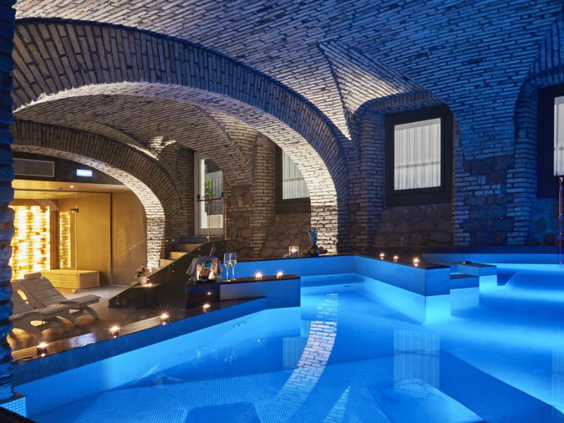 Entree van het van der Valk hotel in Utrecht