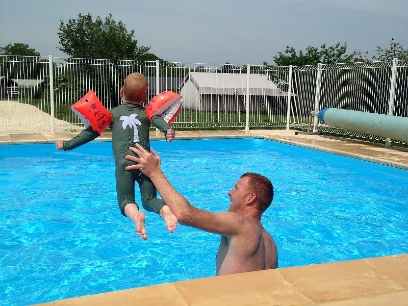 Zwemmen op het kleinschalige vakantiepark Place de la Famille