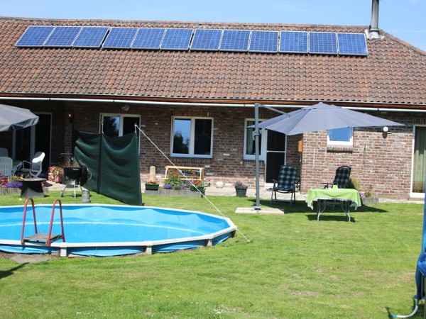 Zwembad en Jacuzzi in één