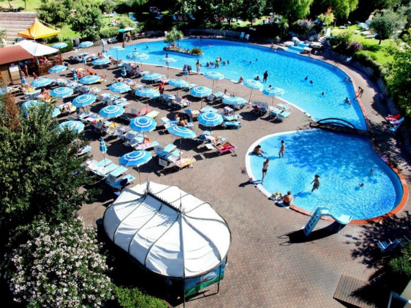 Zwembad van Centro Vacanza San Marino