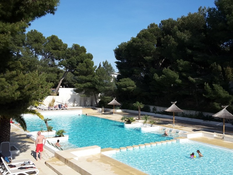 Zwembaden bij Camping le Mas